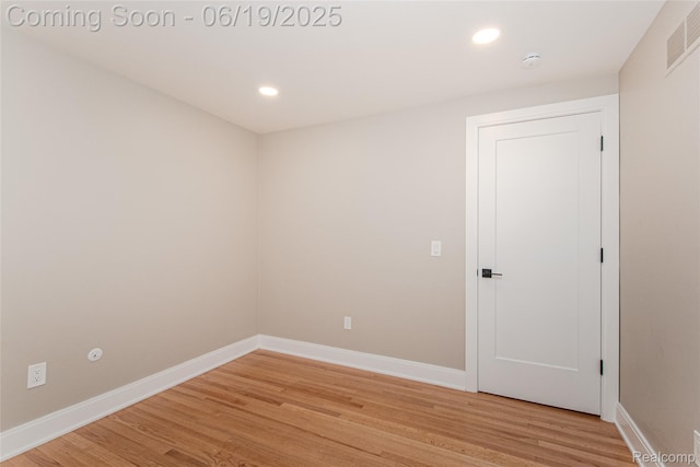 21993 Riverview Dr, Bloomfield Hills, MI 48025 - empty room with light wood-style flooring, recessed lighting, and a smoke detector