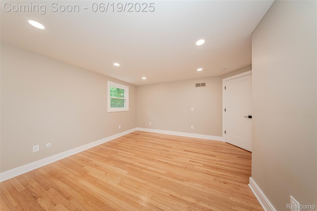 21993 Riverview Dr, Bloomfield Hills, MI 48025 - unfurnished room featuring recessed lighting and light wood-style flooring