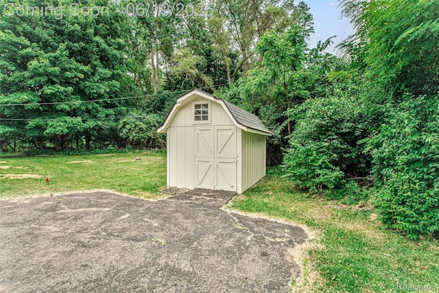 21993 Riverview Dr, Bloomfield Hills, MI 48025 - view of shed