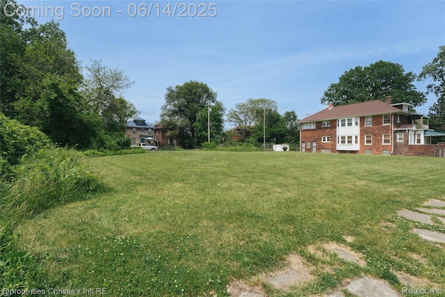 8604 La Salle Blvd, Detroit, MI 48206 - view of green lawn