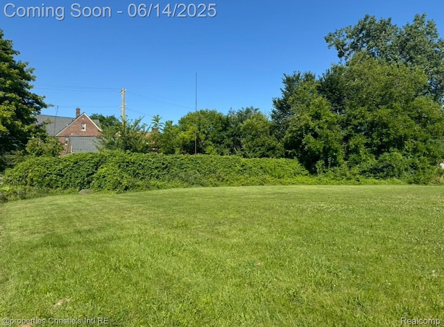 8604 La Salle Blvd, Detroit, MI 48206 - view of grassy yard