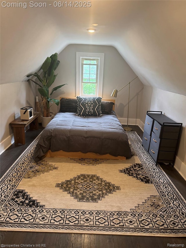 8604 La Salle Blvd, Detroit, MI 48206 - bedroom featuring lofted ceiling and wood finished floors