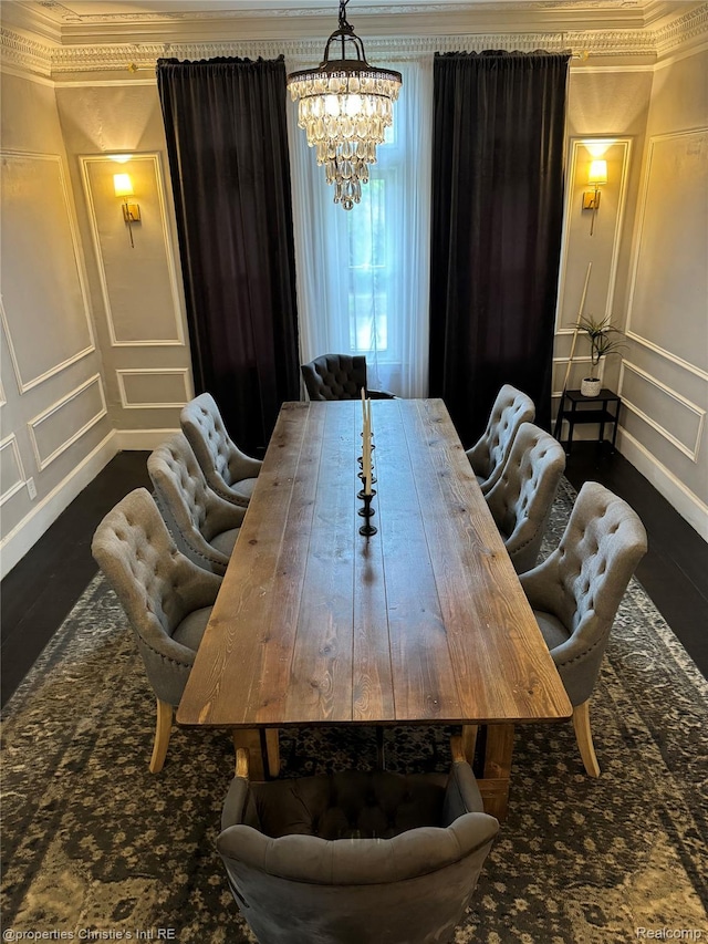 8604 La Salle Blvd, Detroit, MI 48206 - dining room with a decorative wall, a chandelier, and crown molding