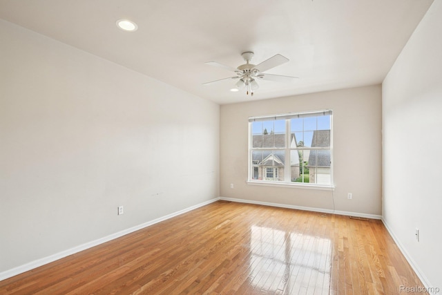 3871 Elvera Ln, Warren, MI 48092 - unfurnished room with light wood finished floors, a ceiling fan, and recessed lighting