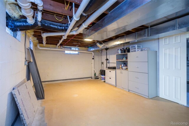 6081 Byram Lake Dr, Linden, MI 48451 - view of basement