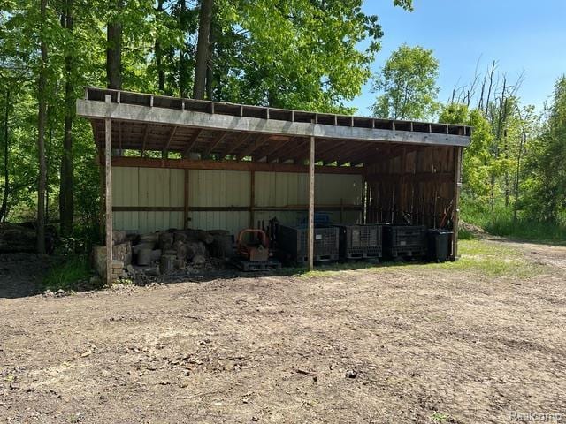1727 Pero Lake Rd, Lapeer, MI 48446 - view of pole building with a carport