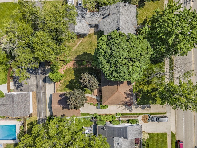 1018 Ruddiman Dr, North Muskegon, MI 49445 - aerial view of a pool area