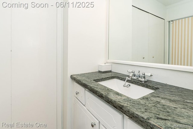 104 Manor Way Unit 1, Rochester Hills, MI 48309 - bathroom featuring vanity