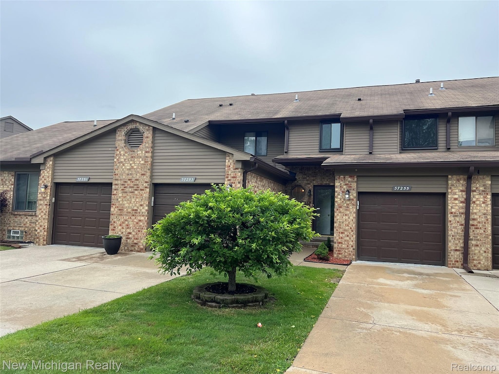 37255 Glenbrook Dr, Clinton Township, MI 48036 - photo 1