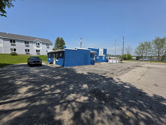 214 Arthur St, Manistee, MI 49660 - view of road