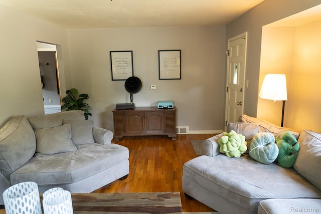 1247 Catalina Dr, Flint, MI 48507 - living area featuring wood finished floors