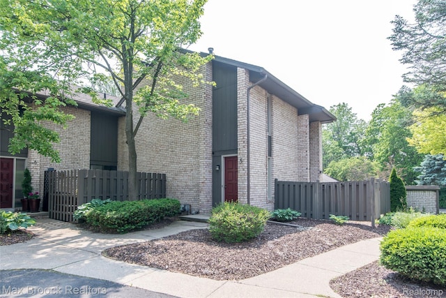 41350 Woodward Ave, Bloomfield Hills, MI 48304 - view of home's exterior with brick siding