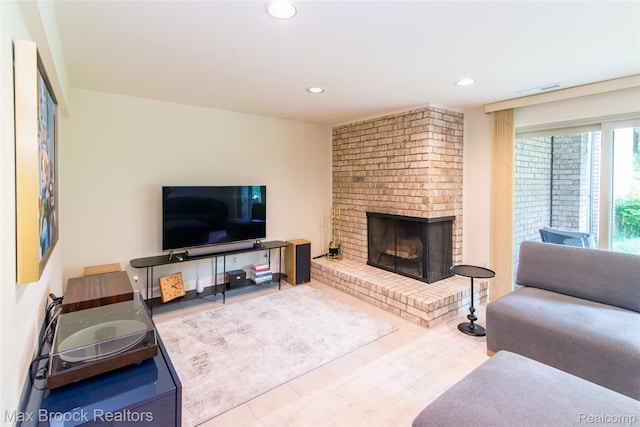 41350 Woodward Ave, Bloomfield Hills, MI 48304 - living area featuring a fireplace and recessed lighting