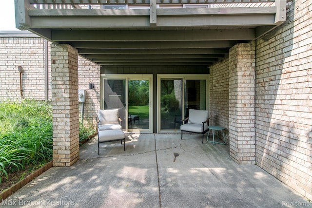 41350 Woodward Ave, Bloomfield Hills, MI 48304 - view of patio / terrace