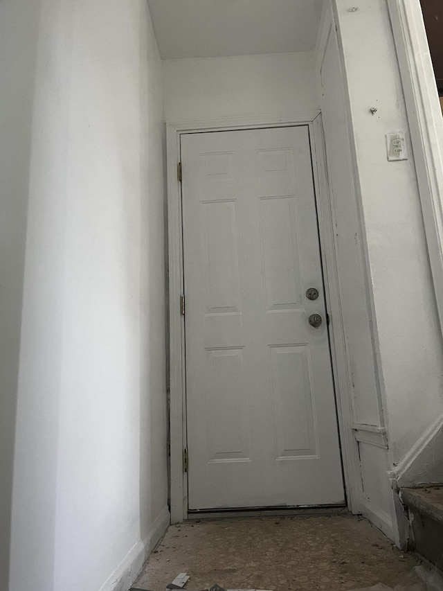 19188 Pelkey St, Detroit, MI 48205 - view of doorway