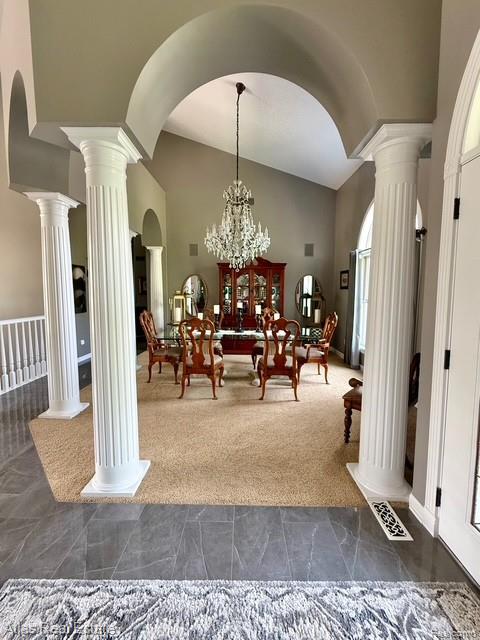5415 Walker Rd, Davison, MI 48423 - lobby with high vaulted ceiling