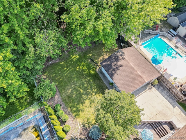 19394 Ingram Dr, Shelby Twp, MI 48038 - bird's eye view of a pool