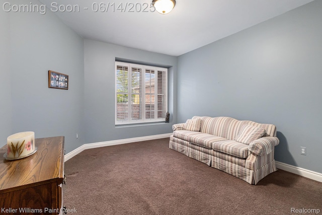 50021 Ludwig Ct, Shelby Twp, MI 48317 - living area with carpet floors and baseboards