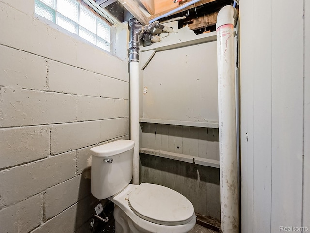 15882 Appoline St, Detroit, MI 48227 - half bath featuring toilet