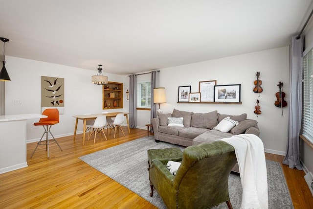 2534 Pamela Ave, Ann Arbor, MI 48103 - living area featuring light wood-style floors and baseboards