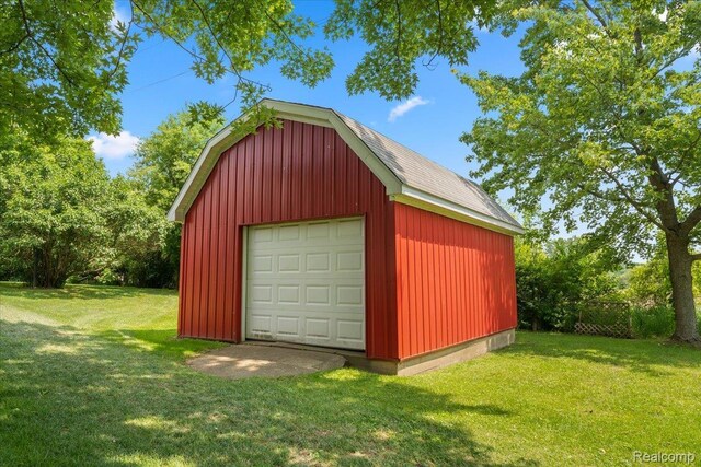 7569 S Durand Rd, Durand, MI 48429 - view of detached garage
