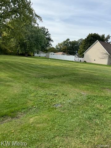 802 Oak St, Lennon, MI 48449