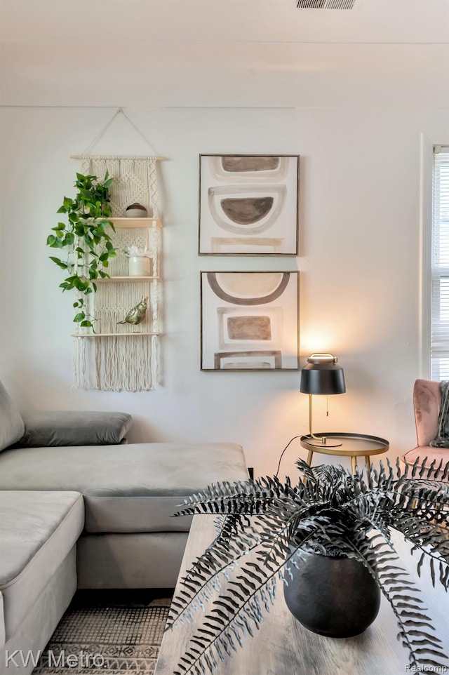 19391 Inkster Rd, Livonia, MI 48152 - view of living room