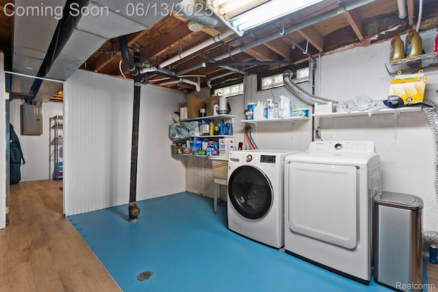 3341 Creek Dr, Ann Arbor, MI 48108 - laundry area with washer and dryer and electric panel