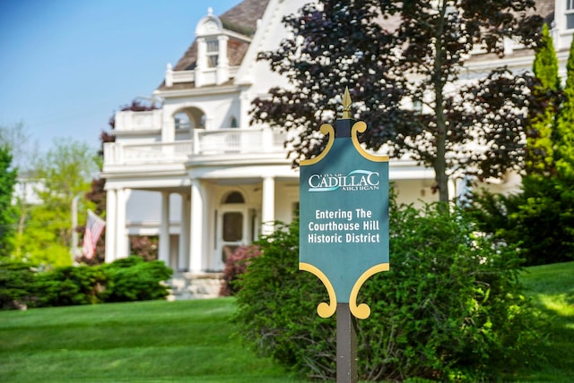 407 E Chapin St, Cadillac, MI 49601