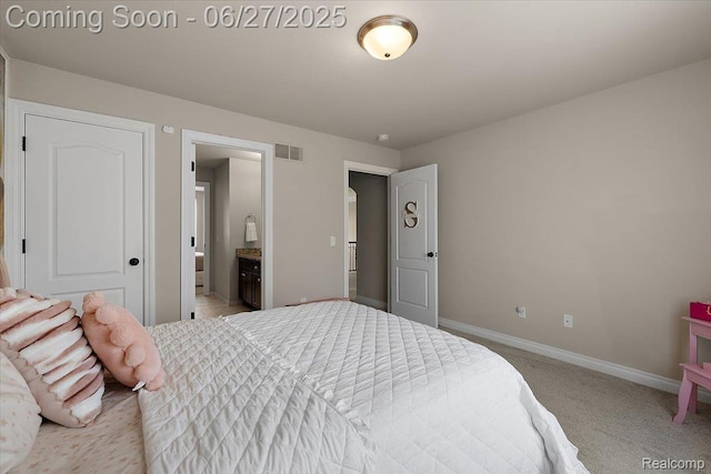 3610 Piccadilly Dr, Rochester Hills, MI 48309 - bedroom featuring light carpet and ensuite bathroom