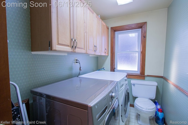 525 E Saint Clair St, Almont, MI 48003 - laundry area featuring washer and clothes dryer and wallpapered walls