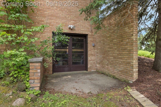 2732 Lone Pine Rd, West Bloomfield, MI 48323 - property entrance with brick siding