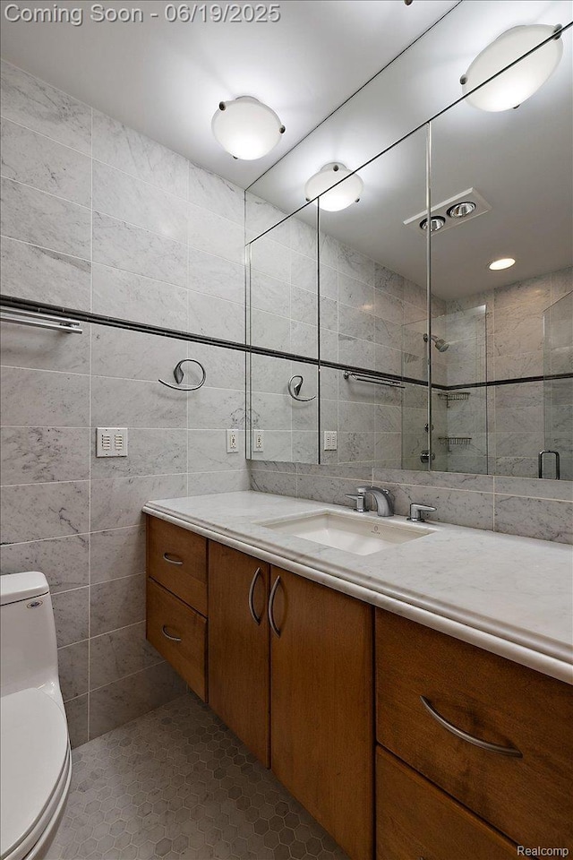 2732 Lone Pine Rd, West Bloomfield, MI 48323 - full bath featuring tile walls, vanity, and tile patterned flooring
