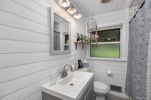 23385 Hunters Ln, Southfield, MI 48033 - bathroom featuring wooden walls, vanity, a shower with curtain, and wooden ceiling