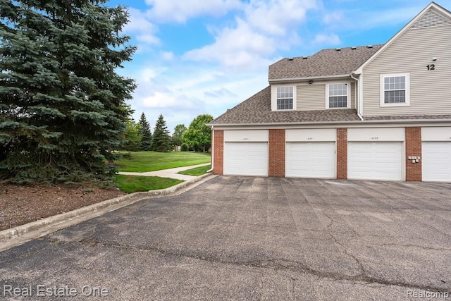 2113 Marissa Way Unit 99, Shelby Twp, MI 48316 - photo 4