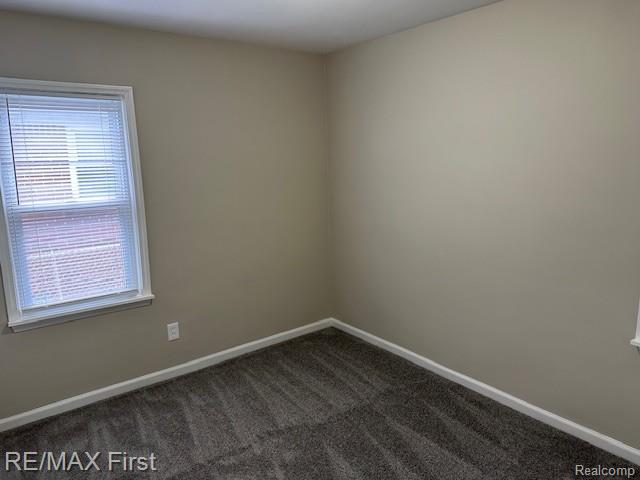 24707 Saxony Ave, Eastpointe, MI 48021 - photo 14