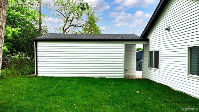 2694 Vendome Ave, Rochester Hills, MI 48309 - view of yard