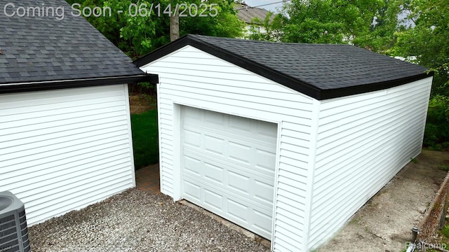 2694 Vendome Ave, Rochester Hills, MI 48309 - view of detached garage
