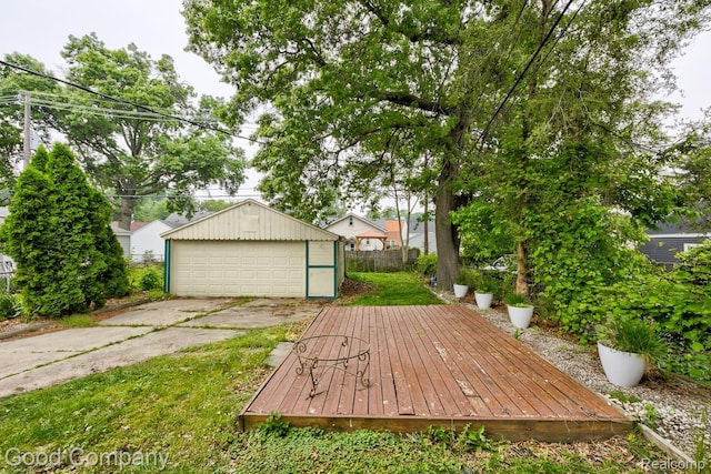 263 E Woodland St, Ferndale, MI 48220 - wooden terrace featuring an outbuilding and a garage