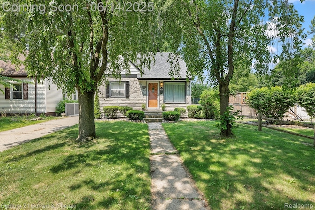 3156 Edgewood St, Dearborn, MI 48124 - view of front of home featuring stone siding