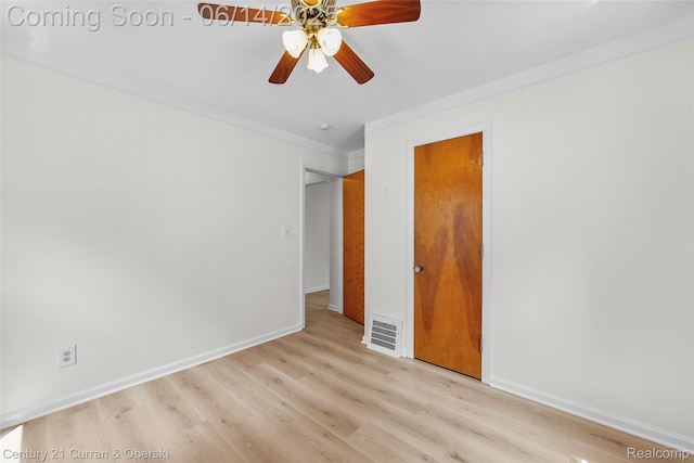 3156 Edgewood St, Dearborn, MI 48124 - unfurnished room with light wood-type flooring, ceiling fan, and ornamental molding