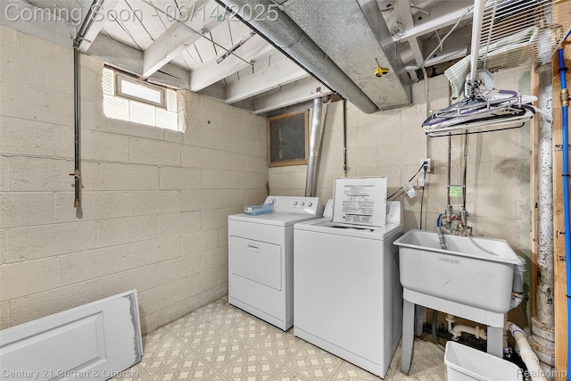 3156 Edgewood St, Dearborn, MI 48124 - laundry room with washing machine and dryer and light flooring