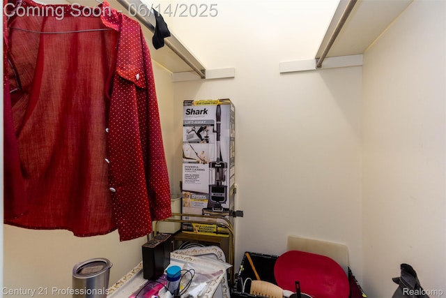 2024 Hamilton Rd Unit 6, Okemos, MI 48864 - view of spacious closet