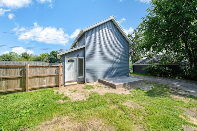 911 E Ganson St, Jackson, MI 49201 - view of rear view of house