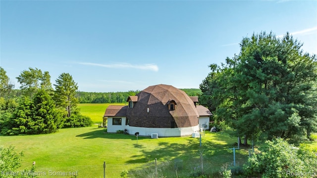 2637 E 7th Rd, Roscommon, MI 48653 - view of property exterior with a gambrel roof