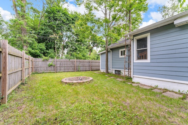 1026 Jennings Ave, Benton Harbor, MI 49022 - view of yard featuring a fire pit
