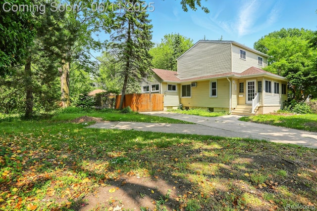 22521 Hoffman St, Saint Clair Shores, MI 48082 - view of front facade