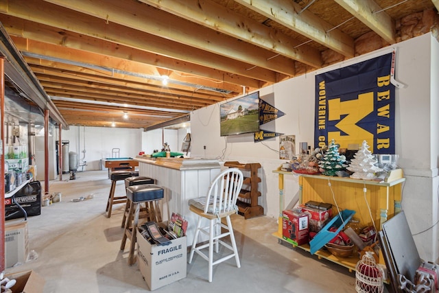8078 S Royston Rd, Eaton Rapids, MI 48827 - below grade area with a dry bar