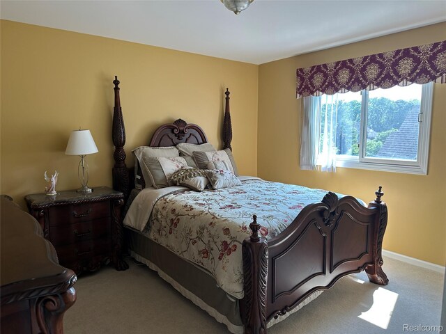 6601PEMBRIDGEHILL Pembridge Hl, West Bloomfield, MI 48322 - bedroom featuring carpet and baseboards