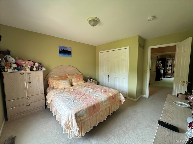 6601PEMBRIDGEHILL Pembridge Hl, West Bloomfield, MI 48322 - bedroom featuring light carpet, a closet, and baseboards